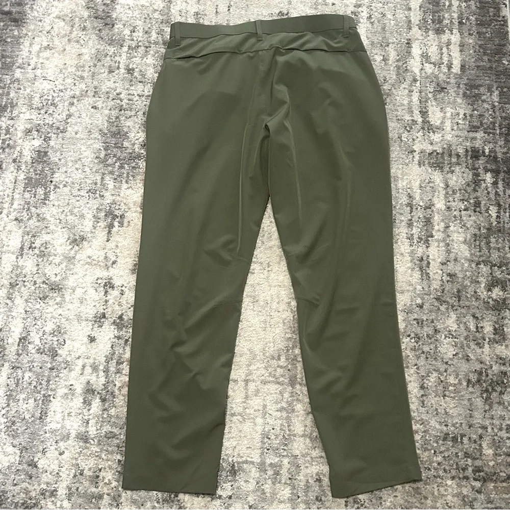 Fabletics / The Only Pant size 34” waist 32” inseam Olive Green